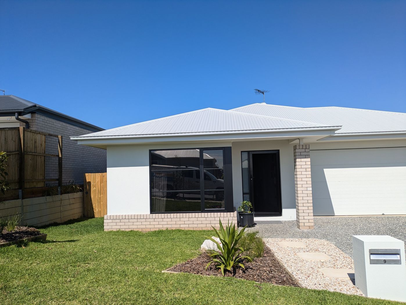 Modern rendered home window tinting Western Brisbane